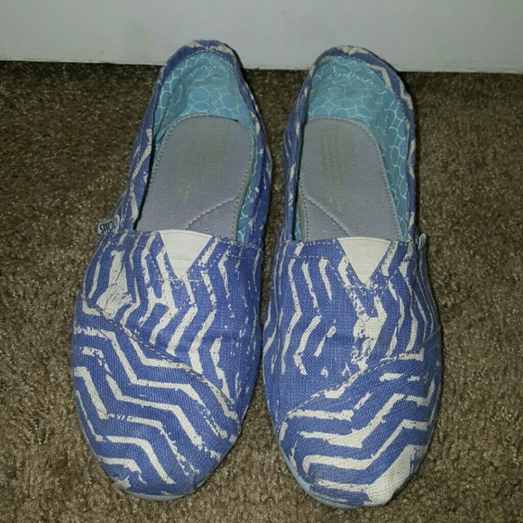 Toms Blue and White Flats