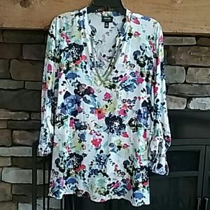 Beautiful color popping tunic