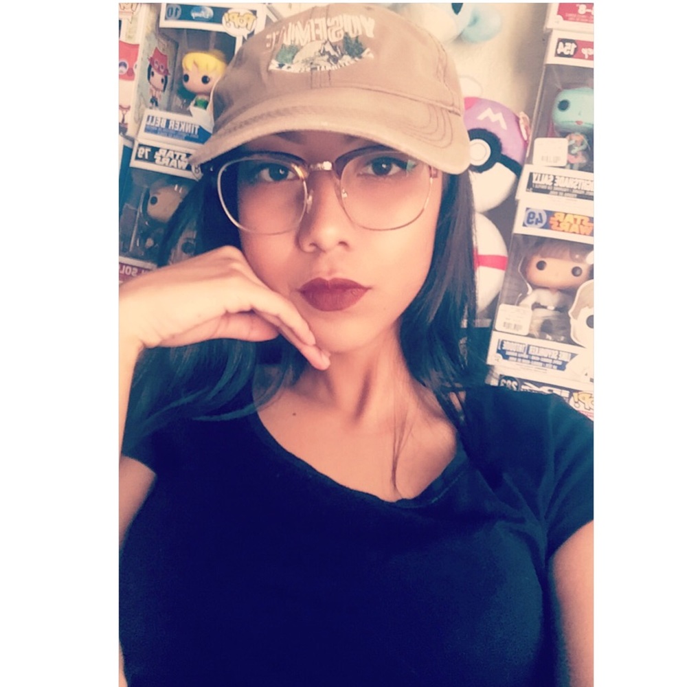 Meet your Posher, Stephanie