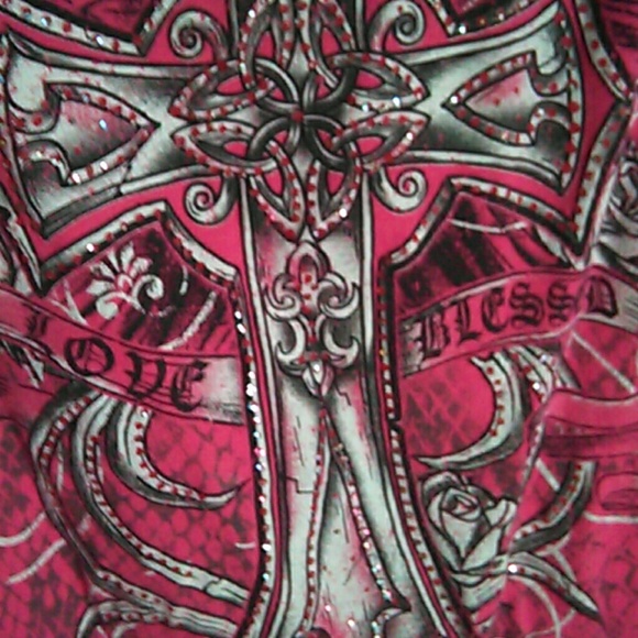 Pink Love Cross Shirt - Picture 3 of 4