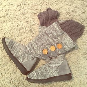 Mukluk grey slouch boots