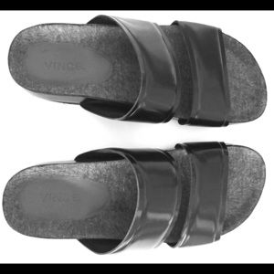 On trend Vince black sandals