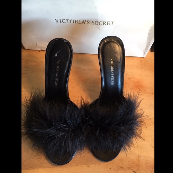 Vintage Victoria's Secret faux fur heels