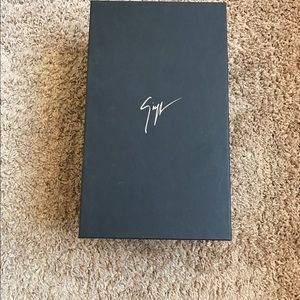 Guiseppe Zanotti shoe box