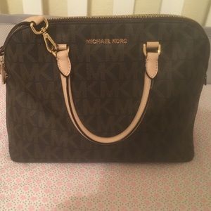 Michael Kors cross body