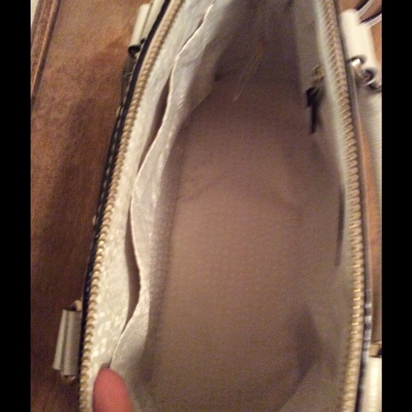 Kate Spade purse - Picture 3 of 4