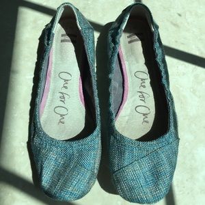 🎉SALE🎉{Toms} Blue Ballet Flats