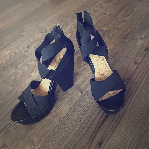 Black, corkboard wedges. - Picture 1 of 4