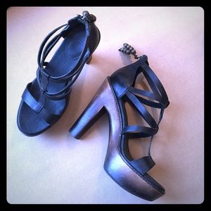 UGG Salima Chunky Wooden Platform Heel