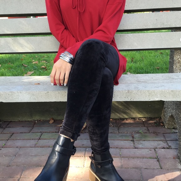 Vivacious Velvet Leggings - Picture 2 of 4