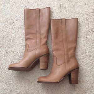 🎉HP🎉 Lucky Brand camel boots