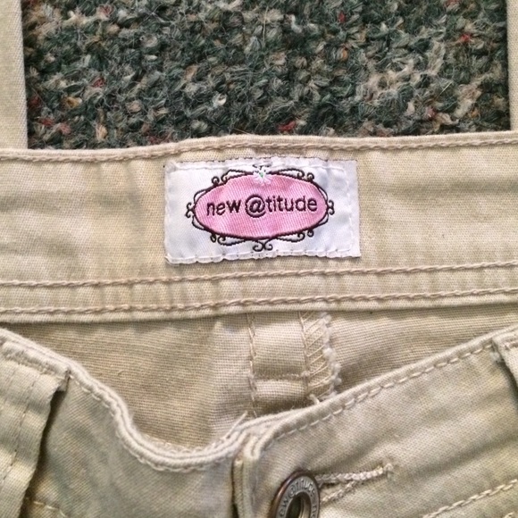 Pants - Picture 3 of 4