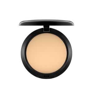 MAC Studio Fix Powder Plus Foundation in NC30