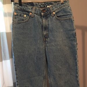 Vintage Levi's Jr's straight leg mom jeans !