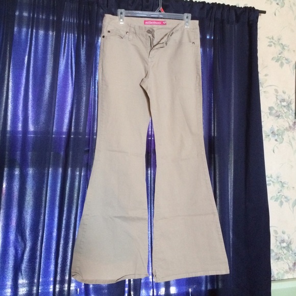 Khaki pants