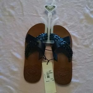Roxy size 6 black sandals