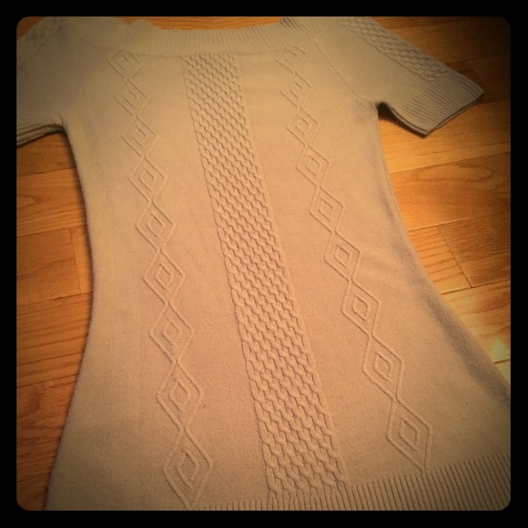 Sweater - Picture 1 of 3