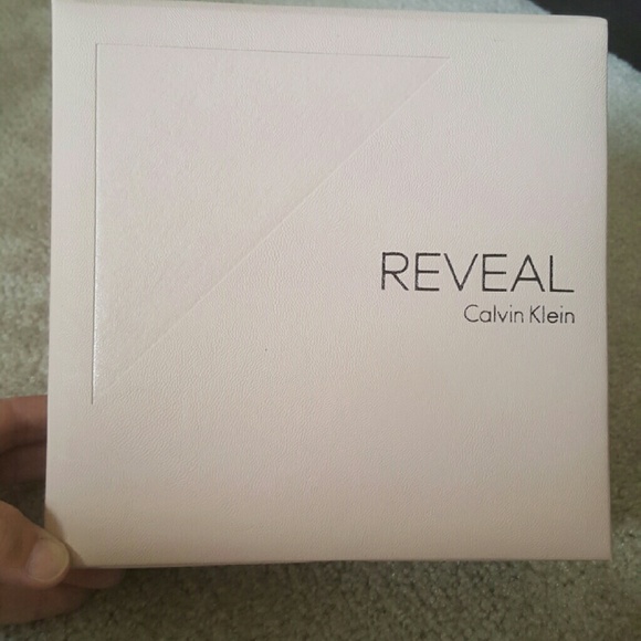 Calvin Klein REVEAL storage box