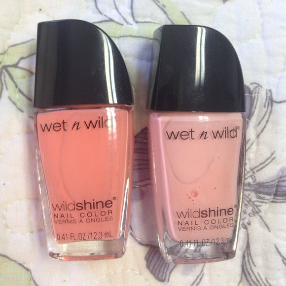 FREE w/purchase 2 nail polishes, only used once