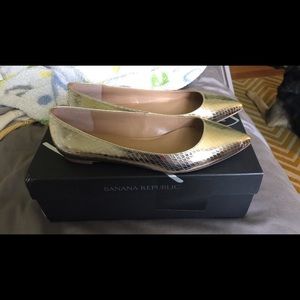 Size 8 women's flats