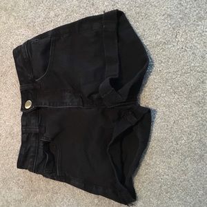 American Eagle black shorts