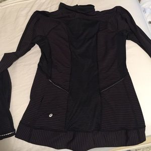 1/4 zip lululemon top