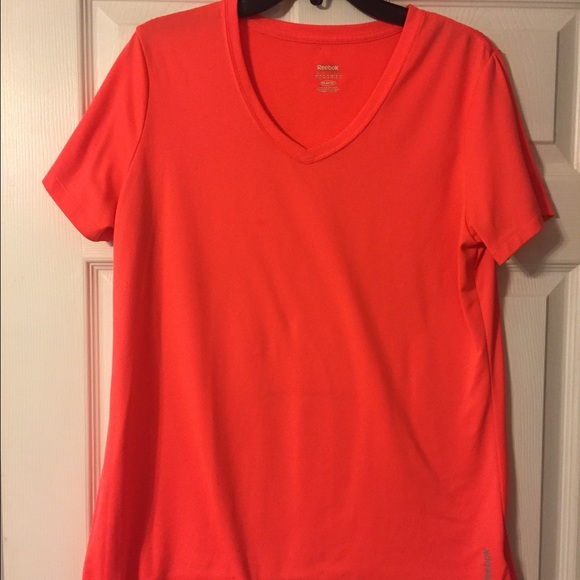 Women's athletic shirt