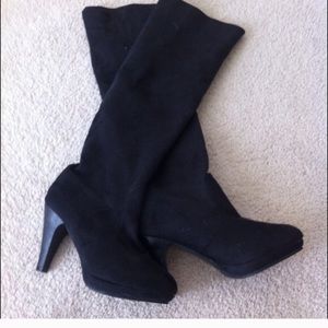 New black boots size 7