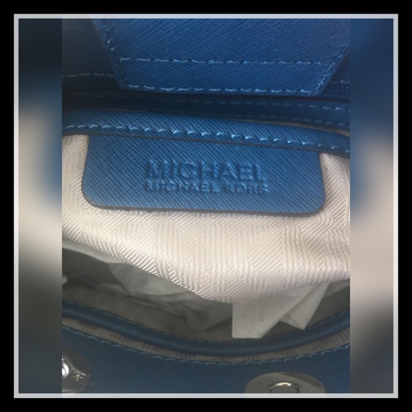 SOLS ON EBAYMichael Kors Cynthia Mini Extra Small - Picture 3 of 4