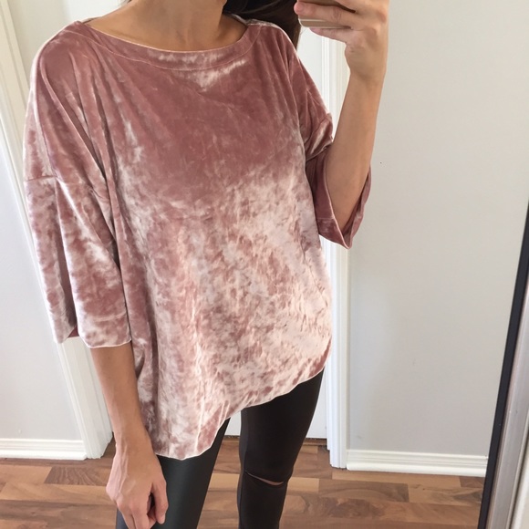 • Last • Blush Velvet Top - Picture 2 of 4