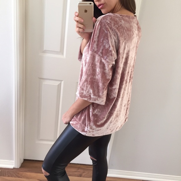 • Last • Blush Velvet Top - Picture 3 of 4