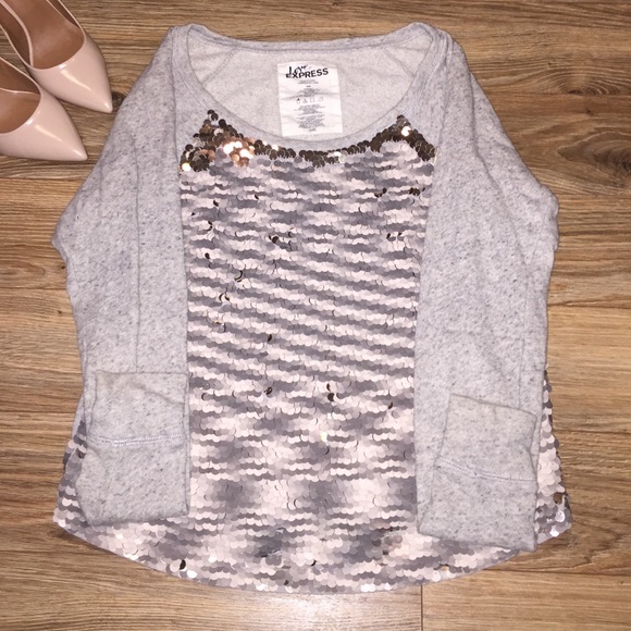 Adorable sequined express cotton sweater! Size med