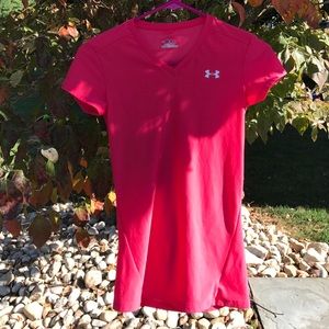 Under Armour hot pink heat gear t shirt
