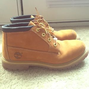 Timberland Women Nellie Waterproof Chukka Boots