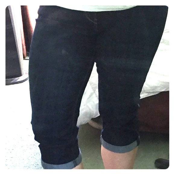 ✨ New pick! Levi's Capri stretch denim!