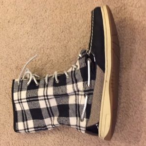 Sperry Top-Sider lace up boots women's size 8