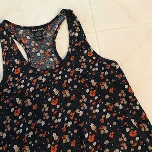 Shop closing! Sales!