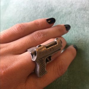 Gun Ring