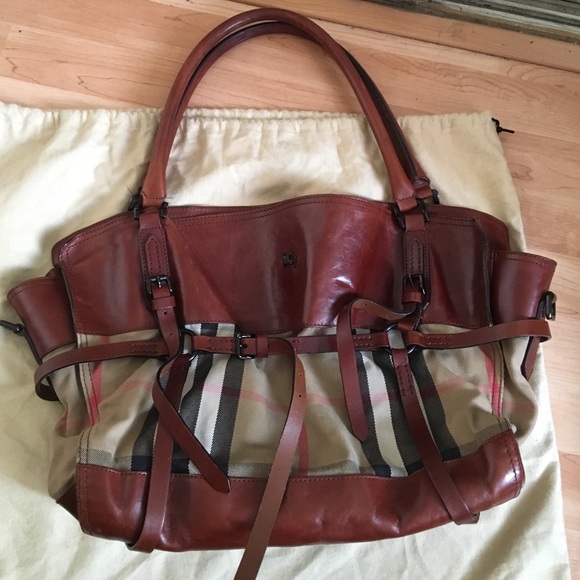 BURBERRY LARGE PURSE