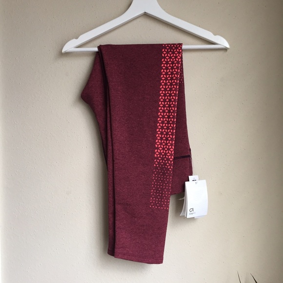 GapFit gfast Maroon Warm Weather Leggings