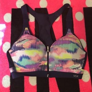 *SOLD* VSX front zip sports bra