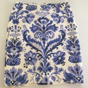 Beautiful pencil skirt with vivid blues