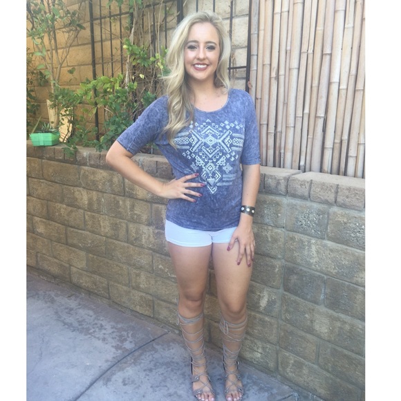 LAST Buttery Soft Tee - Picture 2 of 4