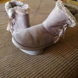 Grey Faux Fur Boots with Bows