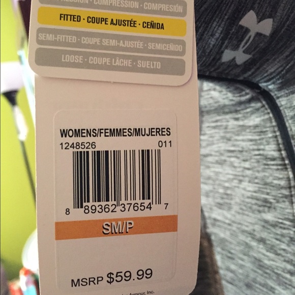 SOLD NWT UNDER ARMOUR COLDGEAR 1/2 ZIP TOP - Picture 3 of 4