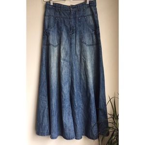 90's style High Waisted Denim Maxi Skirt