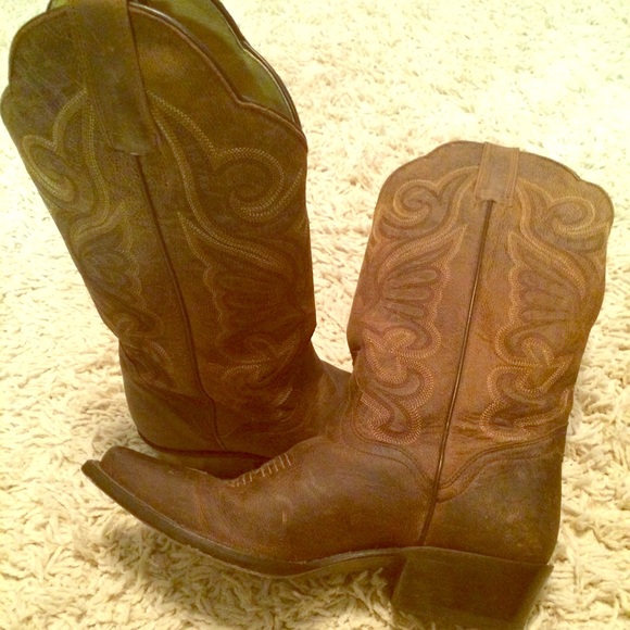 Cowgirl boots - Picture 1 of 3