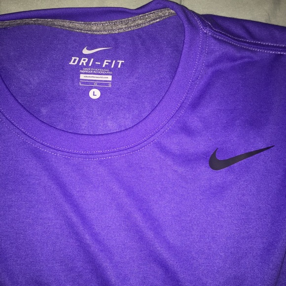 Men's Nike shirt
