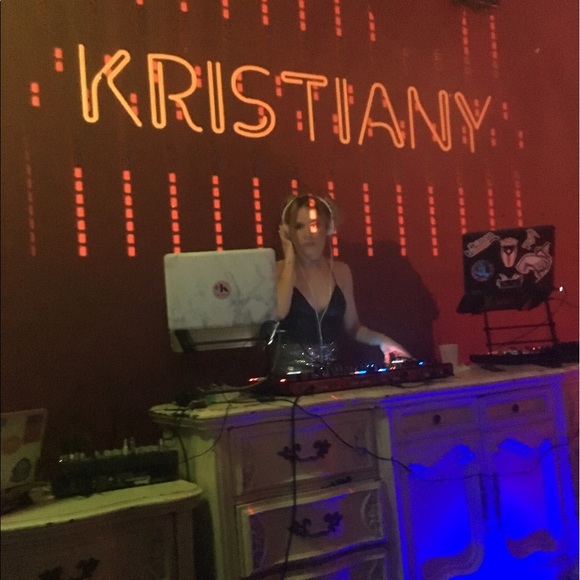 Meet your Posher, Kristiany - Picture 3 of 7