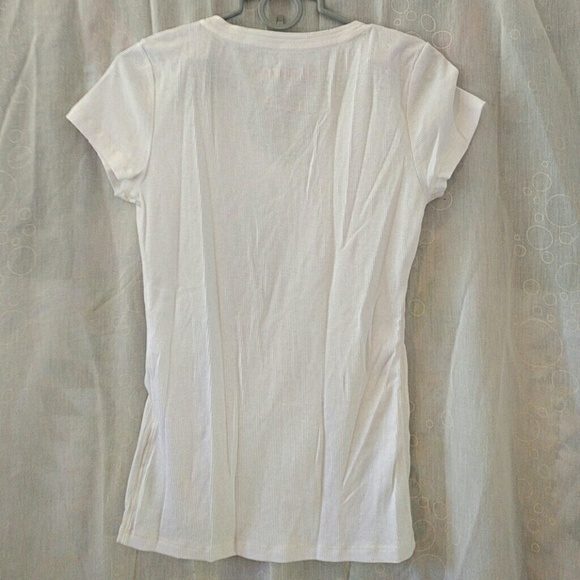 Donated Aeropostal White Ribbed V-neck Tshirt - Picture 2 of 2